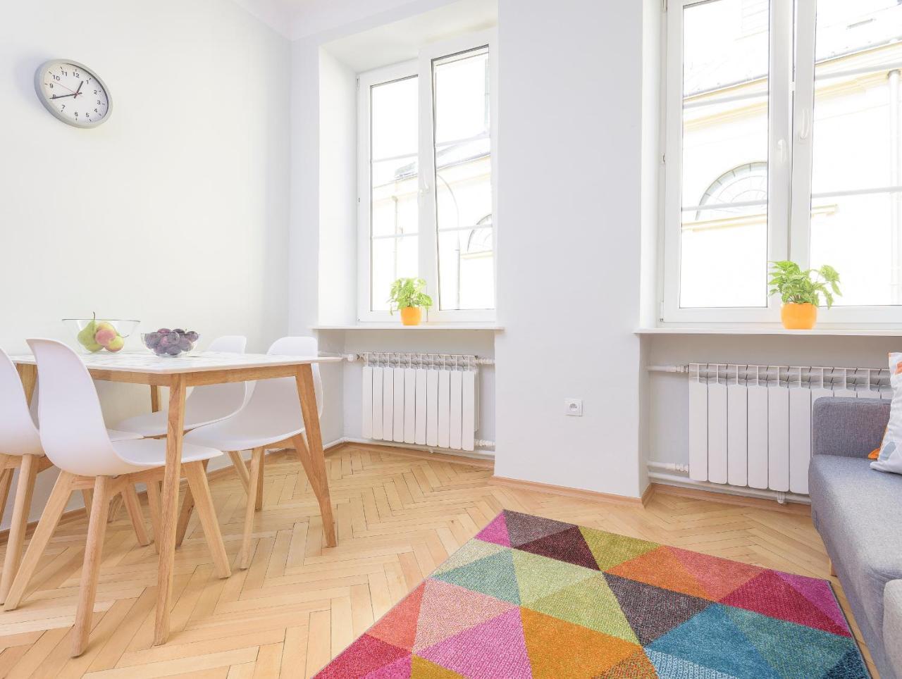 Bright And Modern Apartment In The Heart Of The Old And New Town Варшава Екстериор снимка