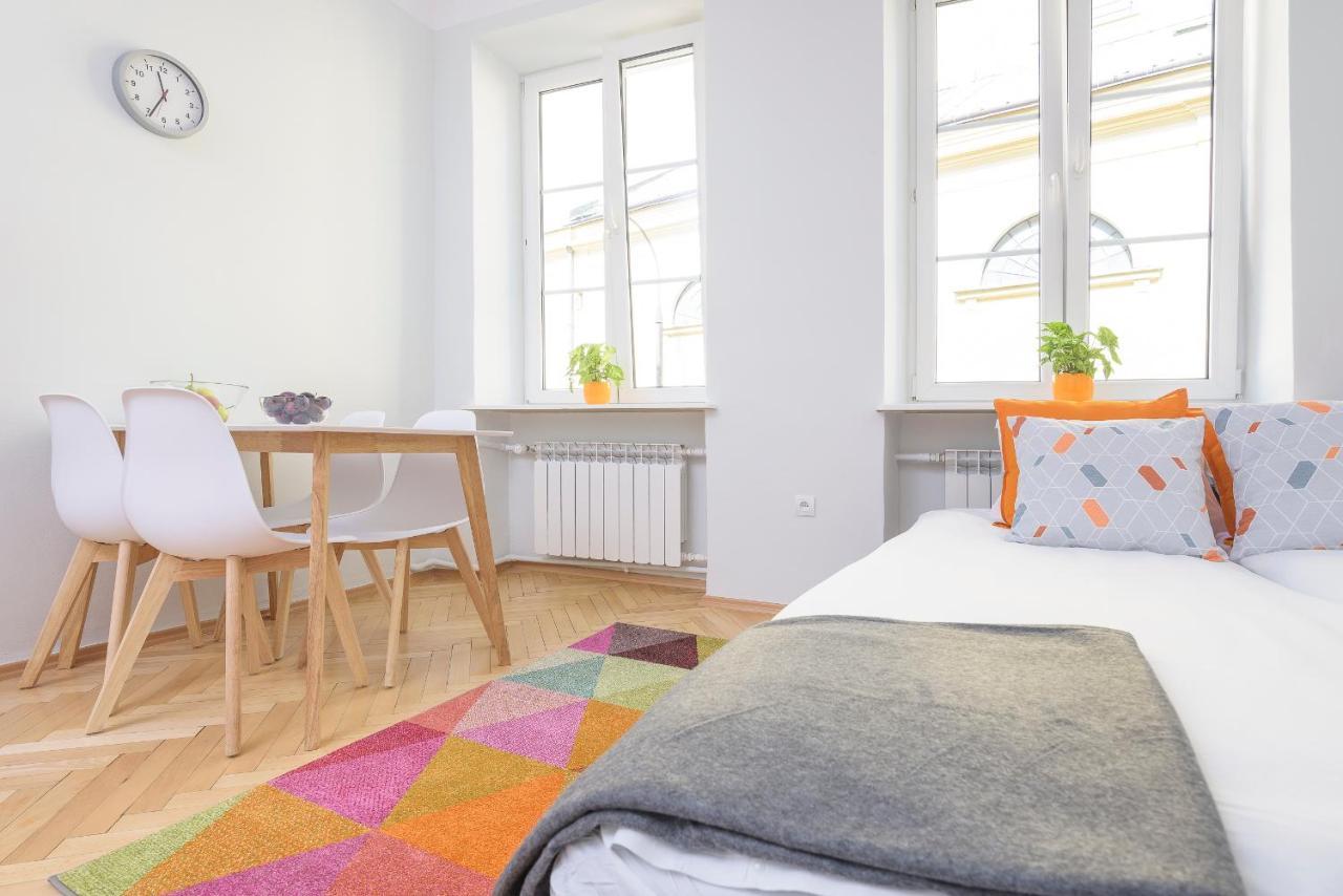 Bright And Modern Apartment In The Heart Of The Old And New Town Варшава Екстериор снимка